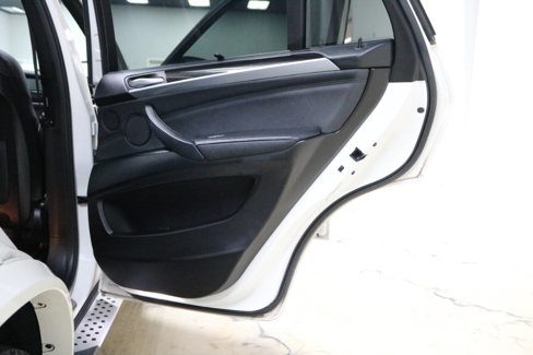 Used 2011 BMW X5 xDrive50i image 21