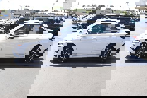 New 2025 Hyundai Elantra Limited image 6