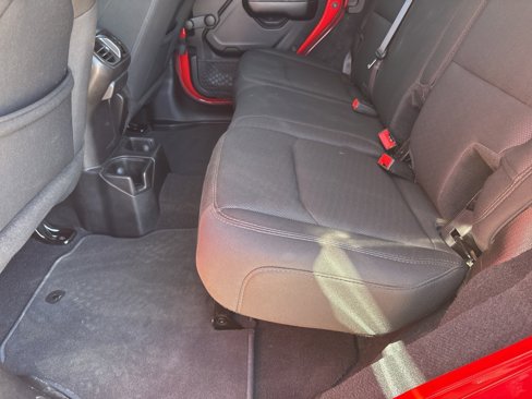 Used 2019 Jeep Wrangler Unlimited Sport image 19