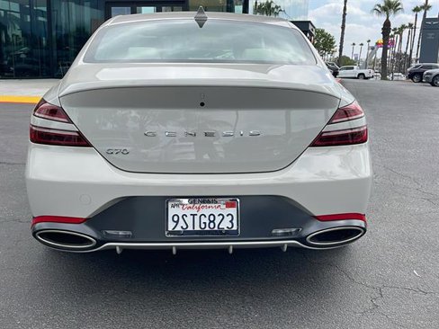 Used 2025 Genesis G70 2.5T image 9