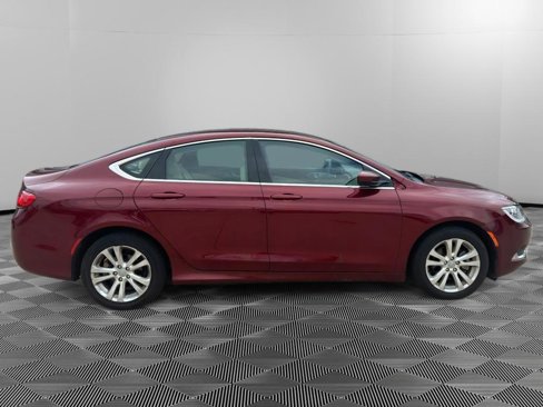 Used 2015 Chrysler 200 Limited image 2