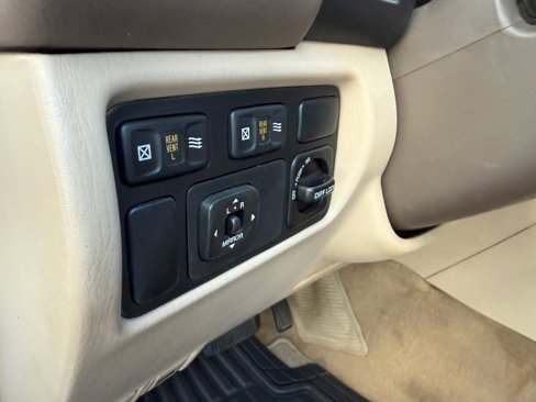 Used 1998 Toyota Land Cruiser image 18