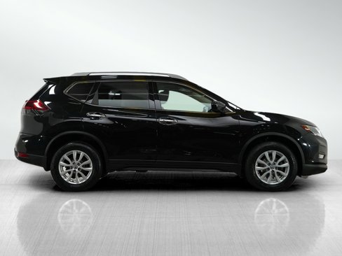 Used 2020 Nissan Rogue SV image 6