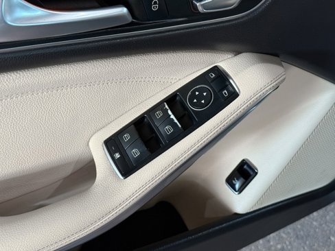 Used 2018 Mercedes-Benz CLA 250 image 23