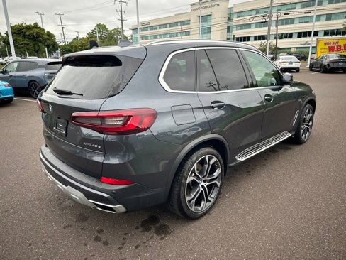 Certified 2022 BMW X5 xDrive45e w/ Luxury Seating Package image 5