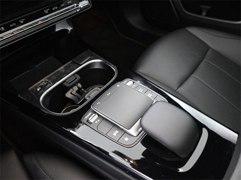 Used 2022 Mercedes-Benz A 220 image 31