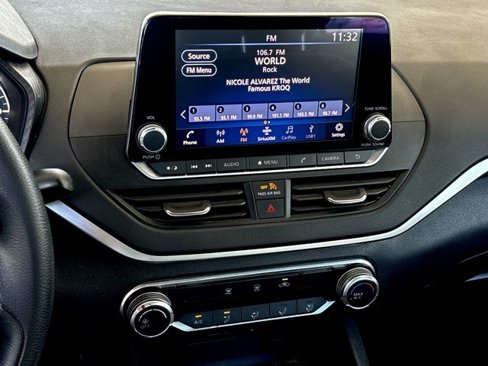 Used 2022 Nissan Altima 2.5 SV image 15