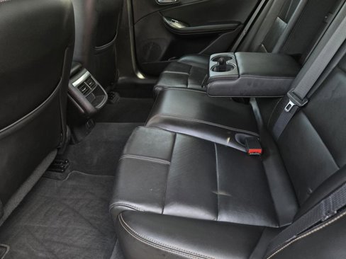 Used 2016 Chevrolet Impala LT image 12