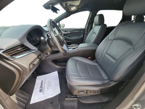 Used 2023 Buick Enclave Premium image 47