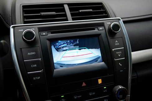 Used 2016 Toyota Camry SE image 11
