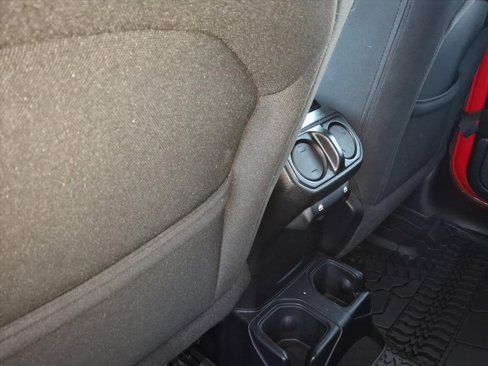 Used 2018 Jeep Wrangler Unlimited Sport S image 9