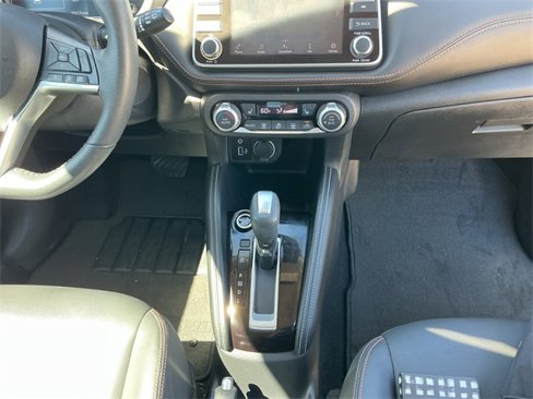 Used 2020 Nissan Kicks SR w/ SR Premium Package image 9