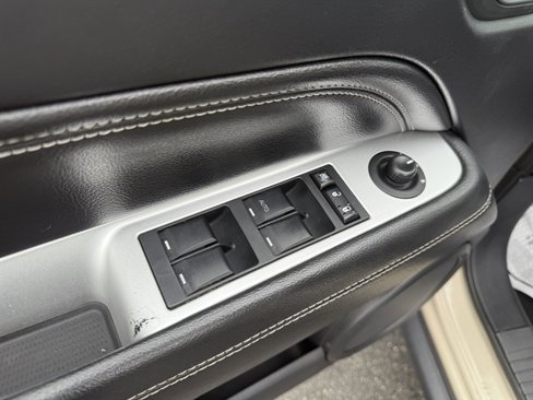 Used 2017 Jeep Compass High Altitude image 7