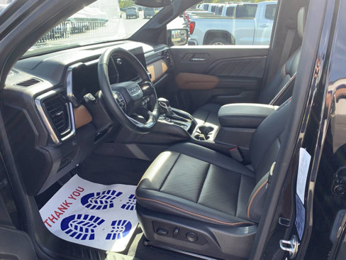 Used 2023 GMC Canyon AT4 w/ AT4 Premium Package image 10