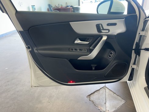 Used 2022 Mercedes-Benz A 220 image 11
