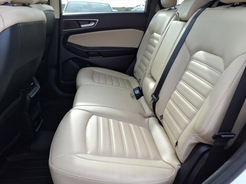 Used 2022 Ford Edge SEL w/ Convenience Package image 16