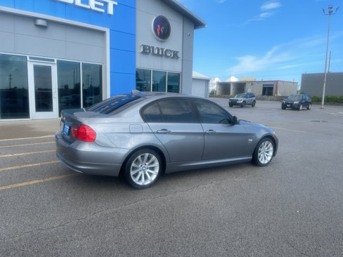 Used 2011 BMW 328i xDrive Sedan image 3