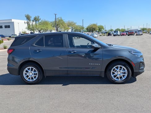 Used 2022 Chevrolet Equinox LS image 6