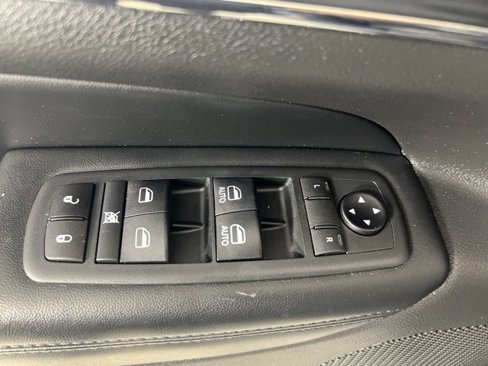 Used 2020 Jeep Grand Cherokee Limited image 19