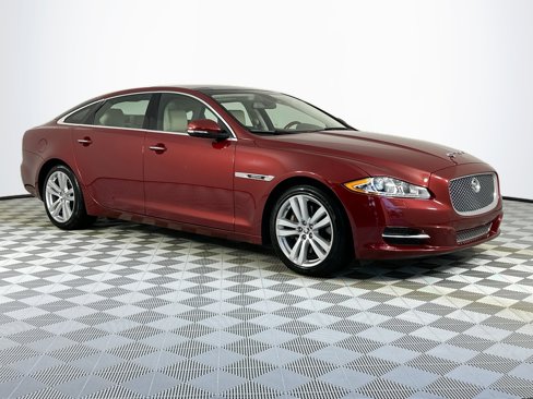 Used 2012 Jaguar XJ L image 3