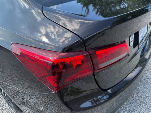 Used 2015 Acura TLX w/ Technology Package image 18