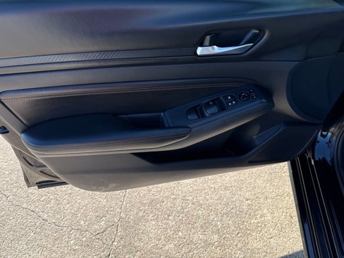 Used 2021 Nissan Altima 2.5 SR image 10
