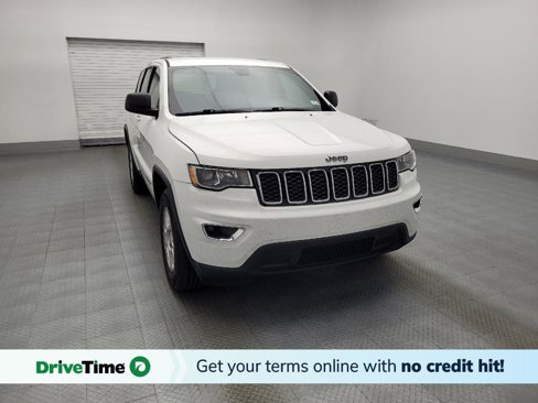 Used 2017 Jeep Grand Cherokee Laredo image 1