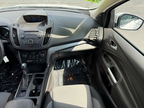 Used 2017 Ford Escape SE image 23
