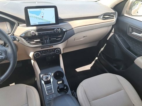 Used 2020 Ford Escape Titanium image 17