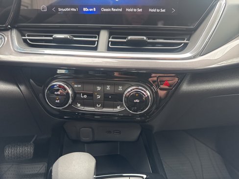 New 2025 Chevrolet Trax ACTIV image 33