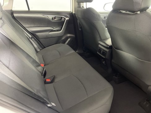 Used 2022 Toyota RAV4 LE image 16