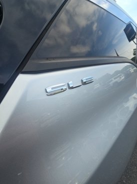 Used 2022 GMC Terrain SLE w/ Driver Convenience Package image 8