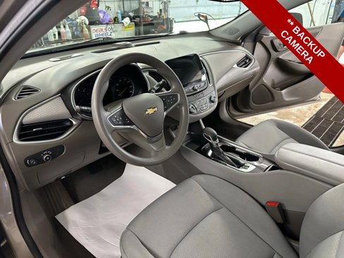 Used 2022 Chevrolet Malibu LT image 9