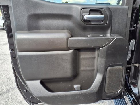 Used 2022 Chevrolet Silverado 1500 Custom image 18