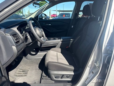 Used 2024 Nissan Rogue SV image 24