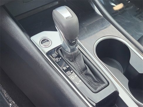 Used 2024 Nissan Altima 2.5 SV image 15