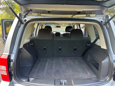 Used 2016 Jeep Patriot Sport image 20