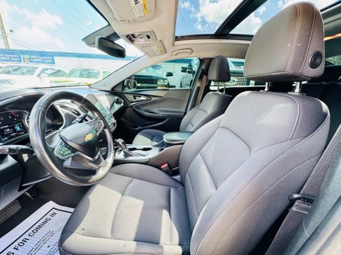 Used 2018 Chevrolet Malibu LT image 12