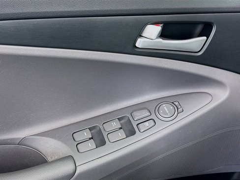 Used 2011 Hyundai Sonata GLS image 16