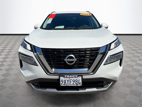 Used 2022 Nissan Rogue SL image 2