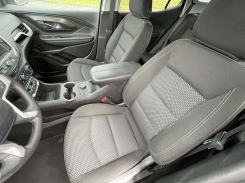 Used 2023 GMC Terrain SLE w/ Driver Convenience Package image 13