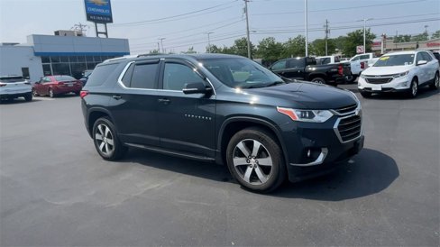 Used 2018 Chevrolet Traverse LT image 2