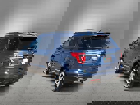 Used 2019 Ford Explorer XLT w/ Equipment Group 202A image 6