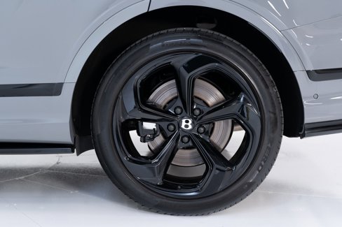 Certified 2023 Bentley Bentayga image 44
