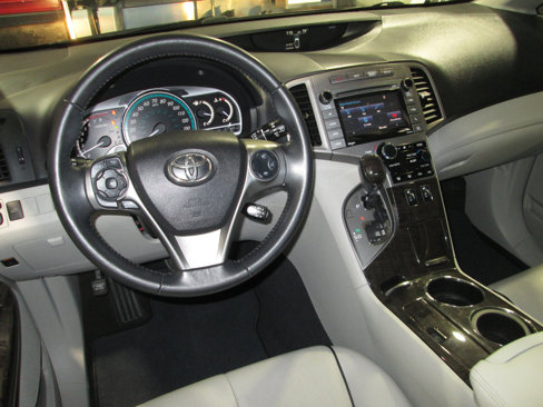 Used 2015 Toyota Venza XLE image 21