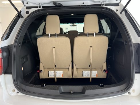Used 2017 Ford Explorer XLT image 29