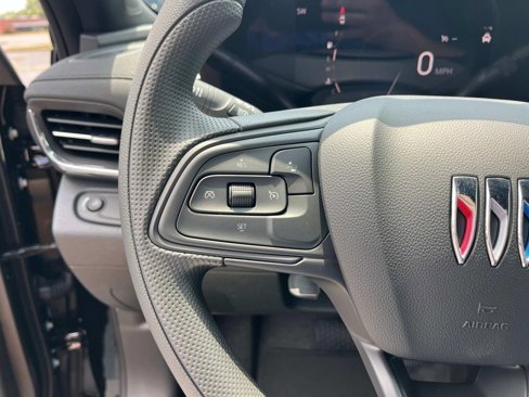 New 2025 Buick Envista Preferred image 17