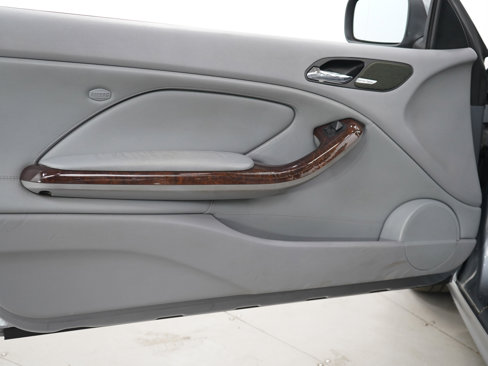 Used 2004 BMW 325Ci Convertible image 12