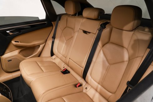 Used 2018 Porsche Macan image 11