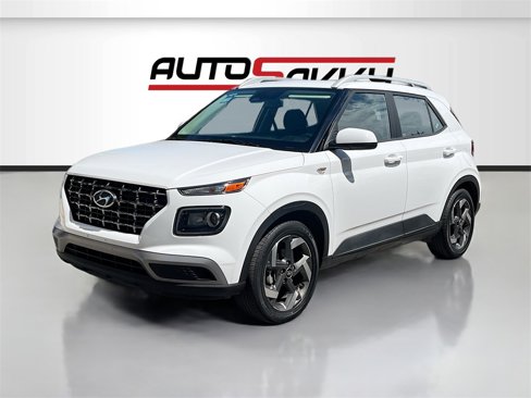 Used 2024 Hyundai Venue SEL image 3